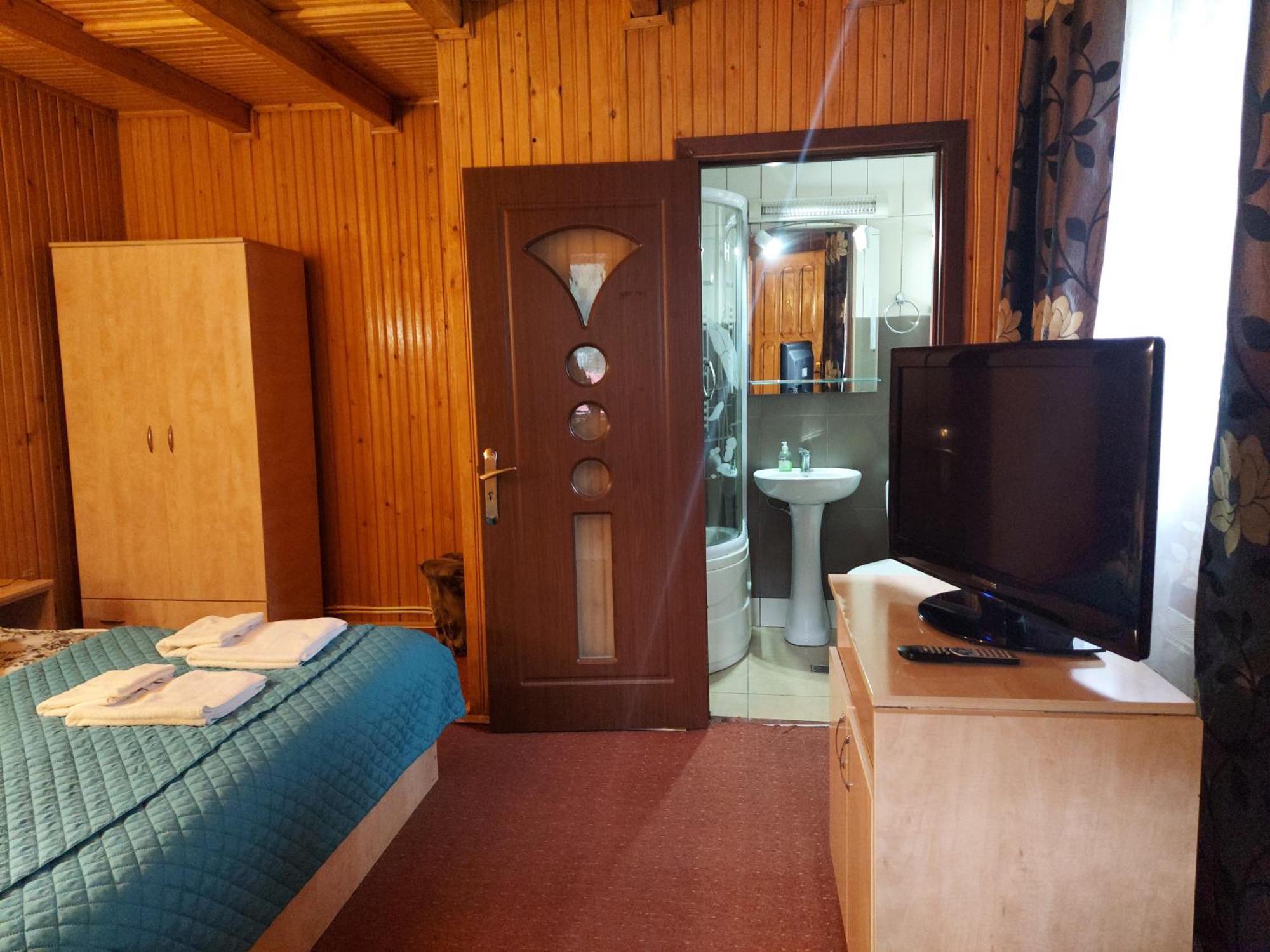 Pensiune Casa Barcaru Азуга Экстерьер фото